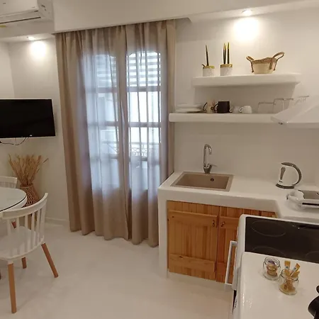 Evdion Naxos Town *